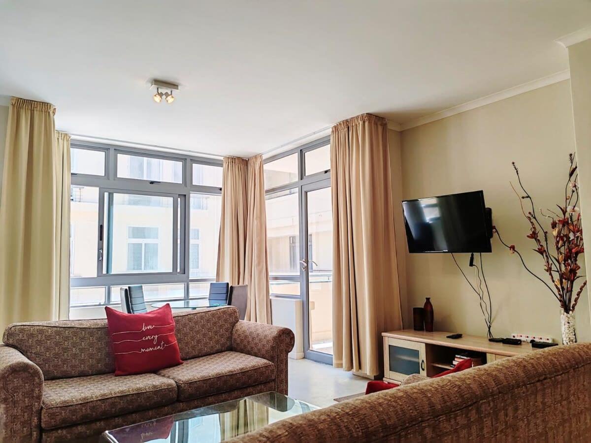 Oceans Place Empire Apartment